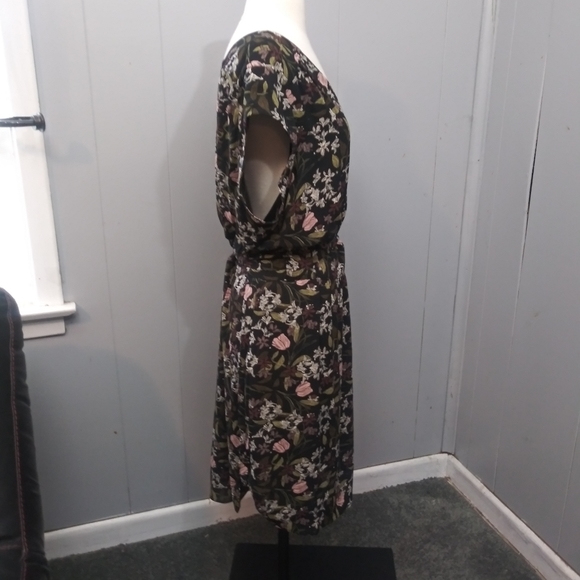 DR2 Black Floral Faux Wrap V-neck Mini Dress Sz 2X - Picture 7 of 12